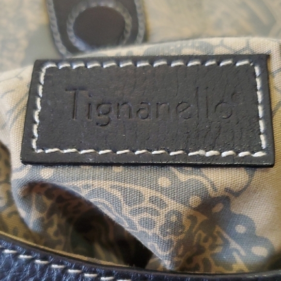 Tignanello Black Crossbody Bag with Flap Closure and Long Strap - Picture 7 of 12